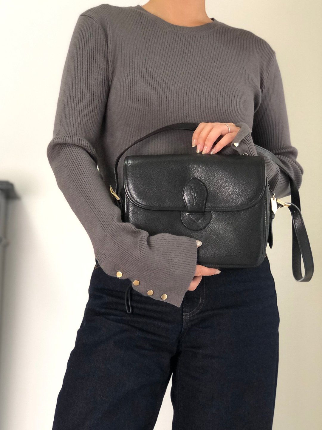 【 VintageShop solo 日本直送中古包专卖店 】Yves Saint Laurent YSL 黑色皮革肩背包 vintage 2c23th - 侧背包/斜挎包 - 真皮 黑色