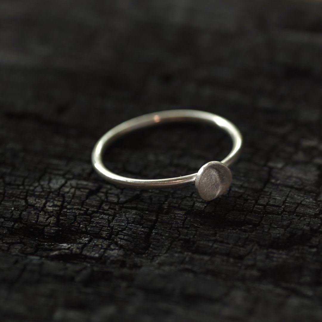 Crescent Moon Ring - 戒指 - 纯银 