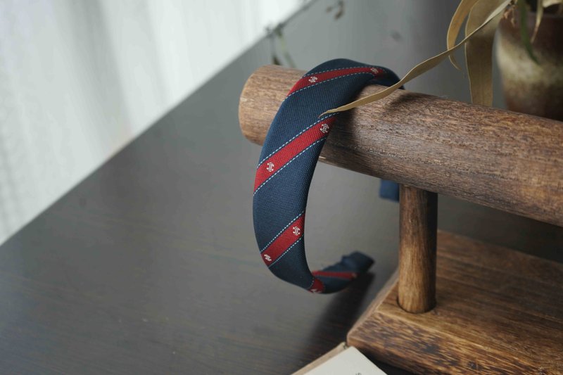 古董领带改制手工发箍-Celine-斜纹红蓝 - 宽版 - 发带/发箍 - 丝．绢 蓝色