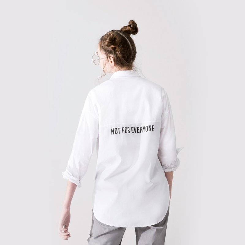 【中性款】 造型口袋 长袖衬衫 / 白色 - 女装衬衫 - 棉．麻 白色