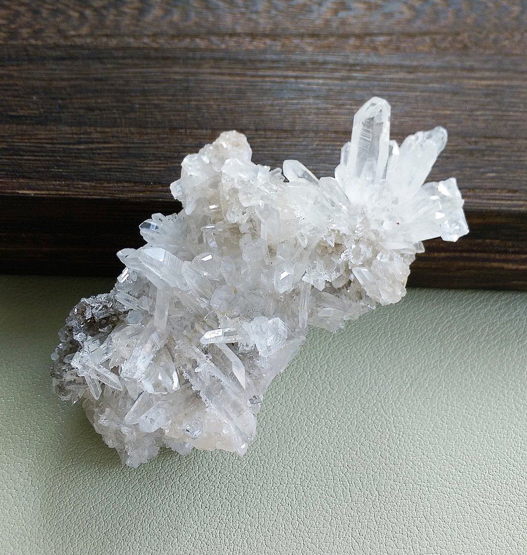 Crystal 四川产地 菊花晶晶簇 白水晶晶簇 天然矿石 原矿 - 摆饰 - 其他材质 