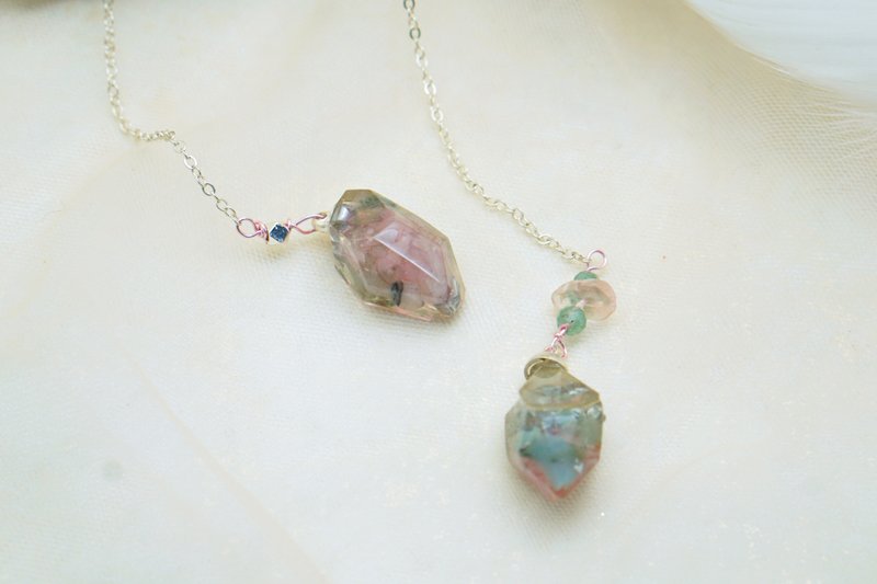 樱叶晶—森林晶系灵摆耳饰 - 耳环/耳夹 - 树脂 绿色