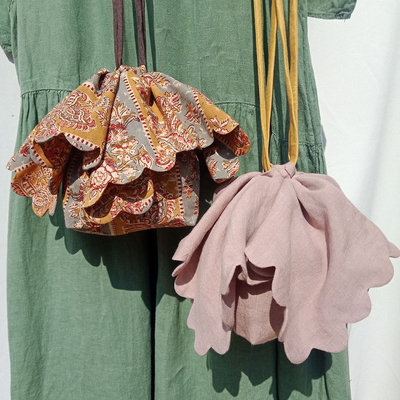 棕色和粉红色花朵形状手提包/单肩包 - 束口袋双肩包 - 棉．麻 