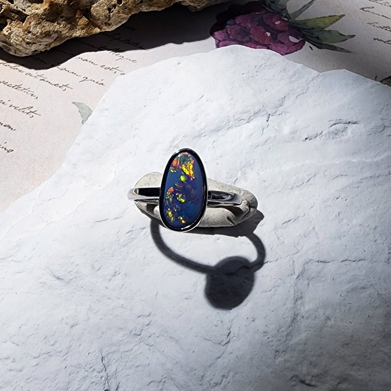 渔歌 925银蓝色铁欧泊开口可调是指围戒指 绽放美丽的社交之力 - 戒指 - 半宝石 多色