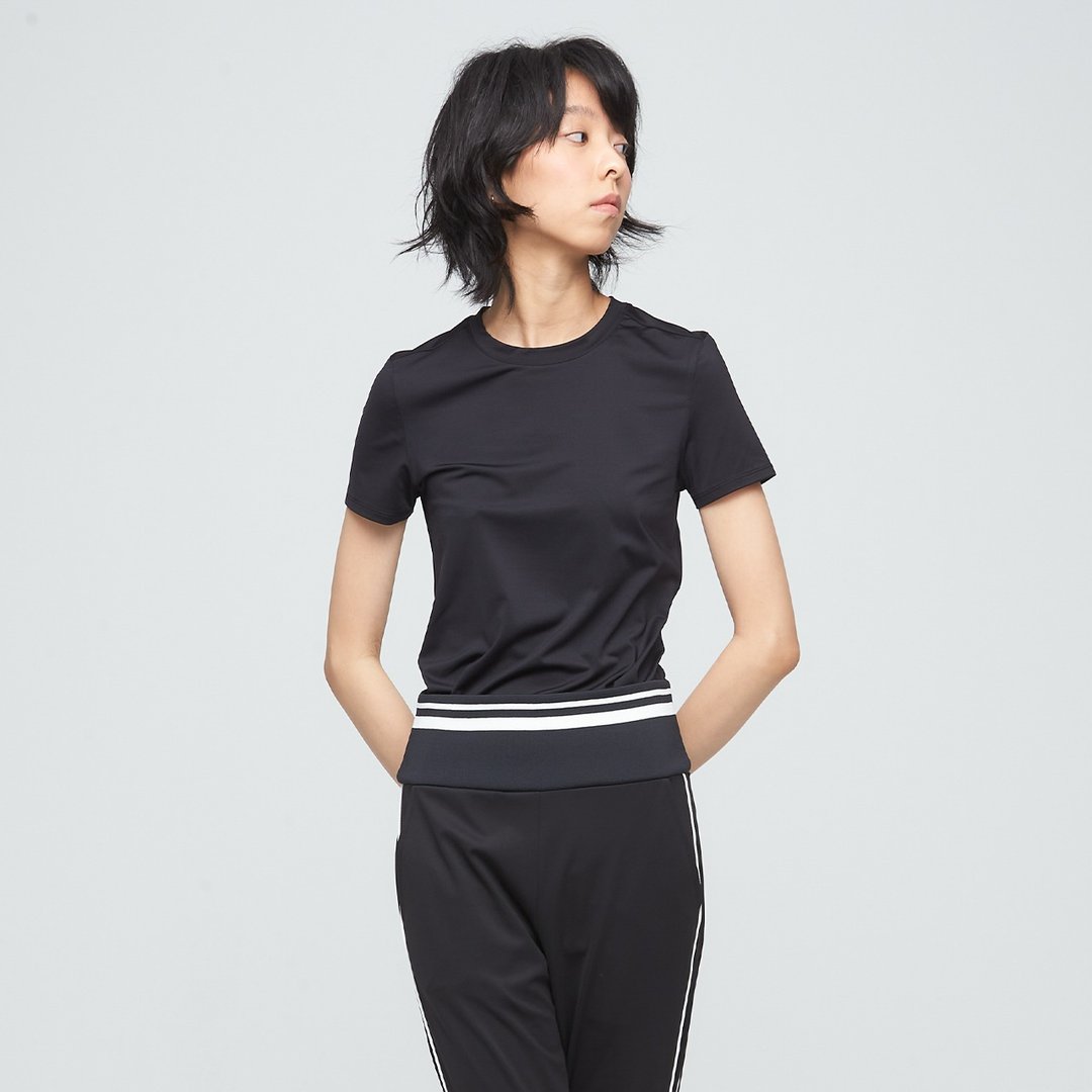 不可退换 /吸排后剪接修身上衣(女)-黑 - 女装上衣 - 聚酯纤维 黑色