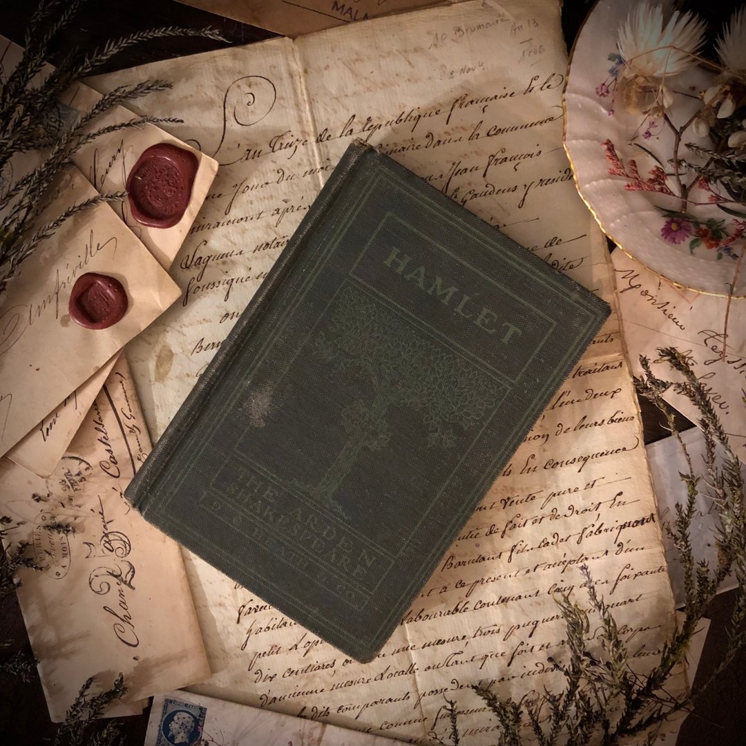 1917年美国出版莎士比亚四大悲剧之一哈姆雷特Hamlet - 刊物/书籍 - 纸 粉红色
