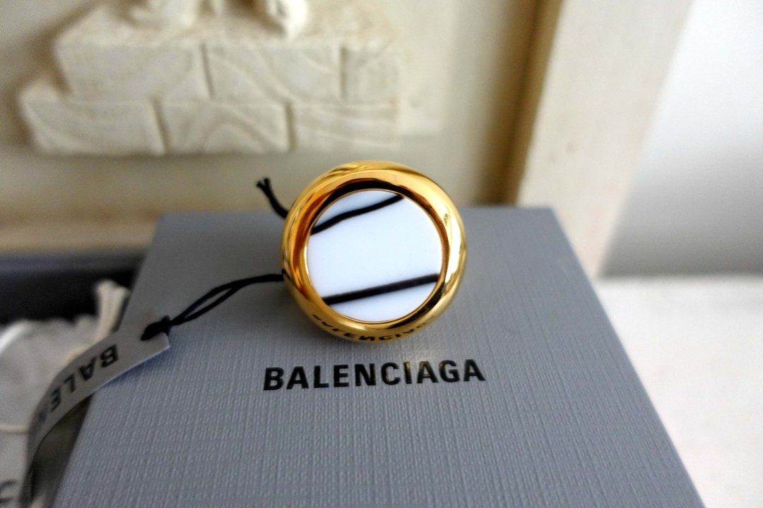 全新未使用Balenciaga镀真金圆型云石戒指 名牌正版精品新品型格 - 戒指 - 铜/黄铜 多色