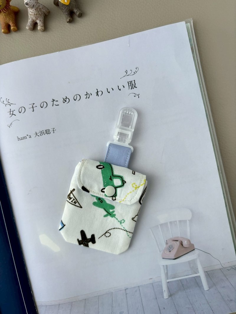 宝宝平安福袋  彩色小汽车 手作婴儿用品 弥月礼 - 满月礼盒 - 棉．麻 白色