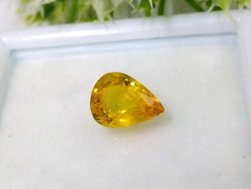 天然缅甸琥珀 9 x 6.7 mm. 生日礼物或戒指 - 其他 - 宝石 绿色