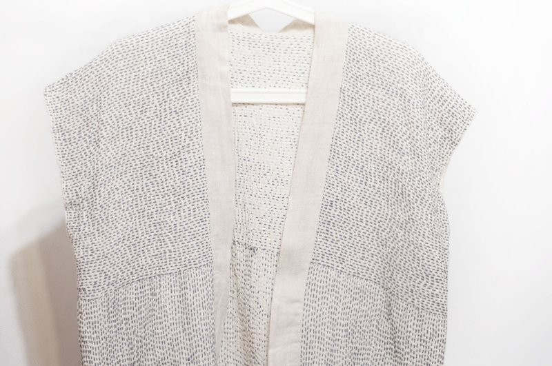 女装 手工刺绣背心 有机纯棉手绣上衣 手织布宽版刺子绣罩衫-天空 - 女装背心 - 棉．麻 白色