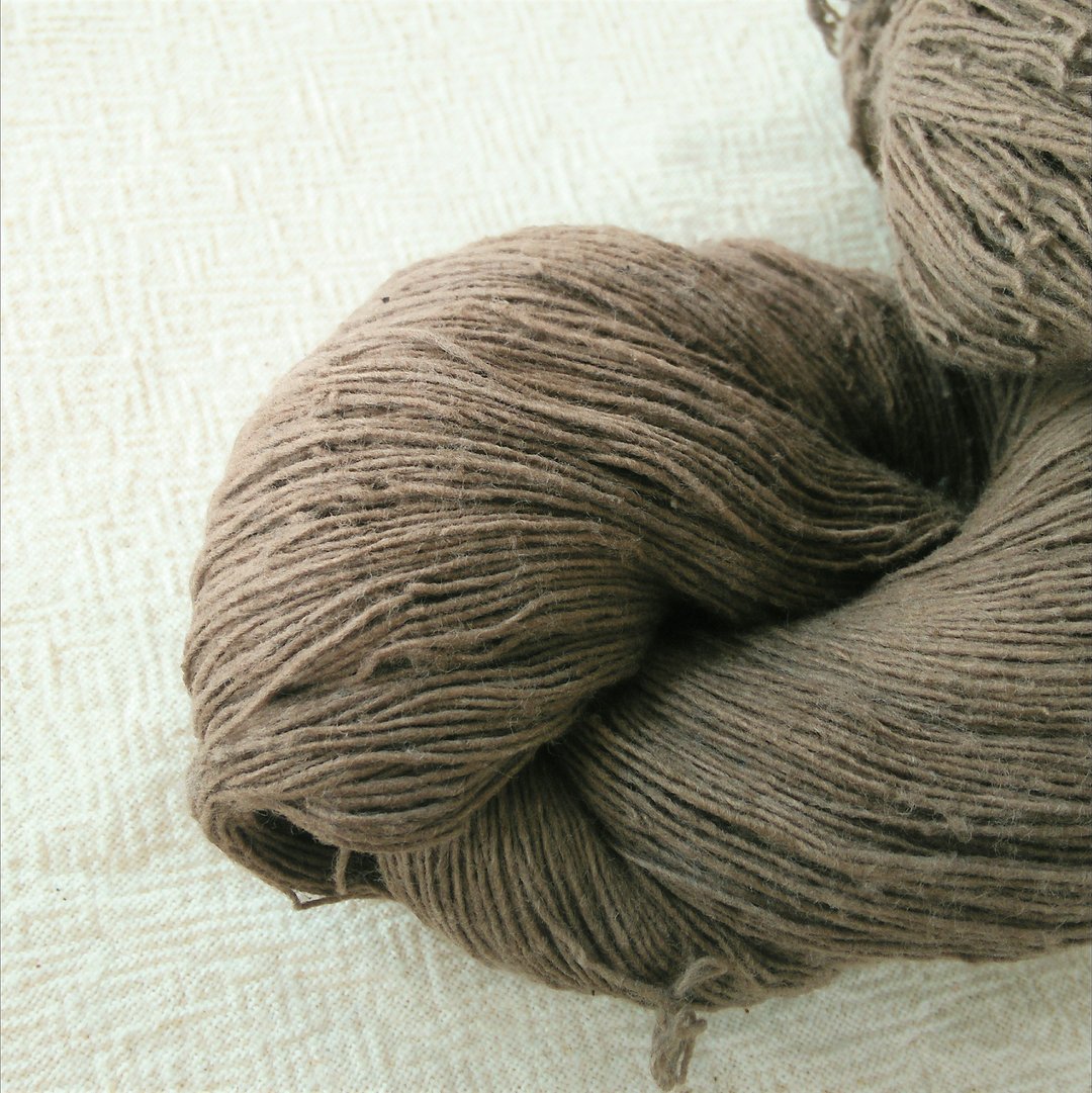 Karen National Union Plant Dyeing Thread Skein / Dark Brown / Cotton / For Weaving, Garland, Tassel, Wrapping, etc. / DIY - 编织/刺绣/羊毛毡/裁缝 - 棉 咖啡色