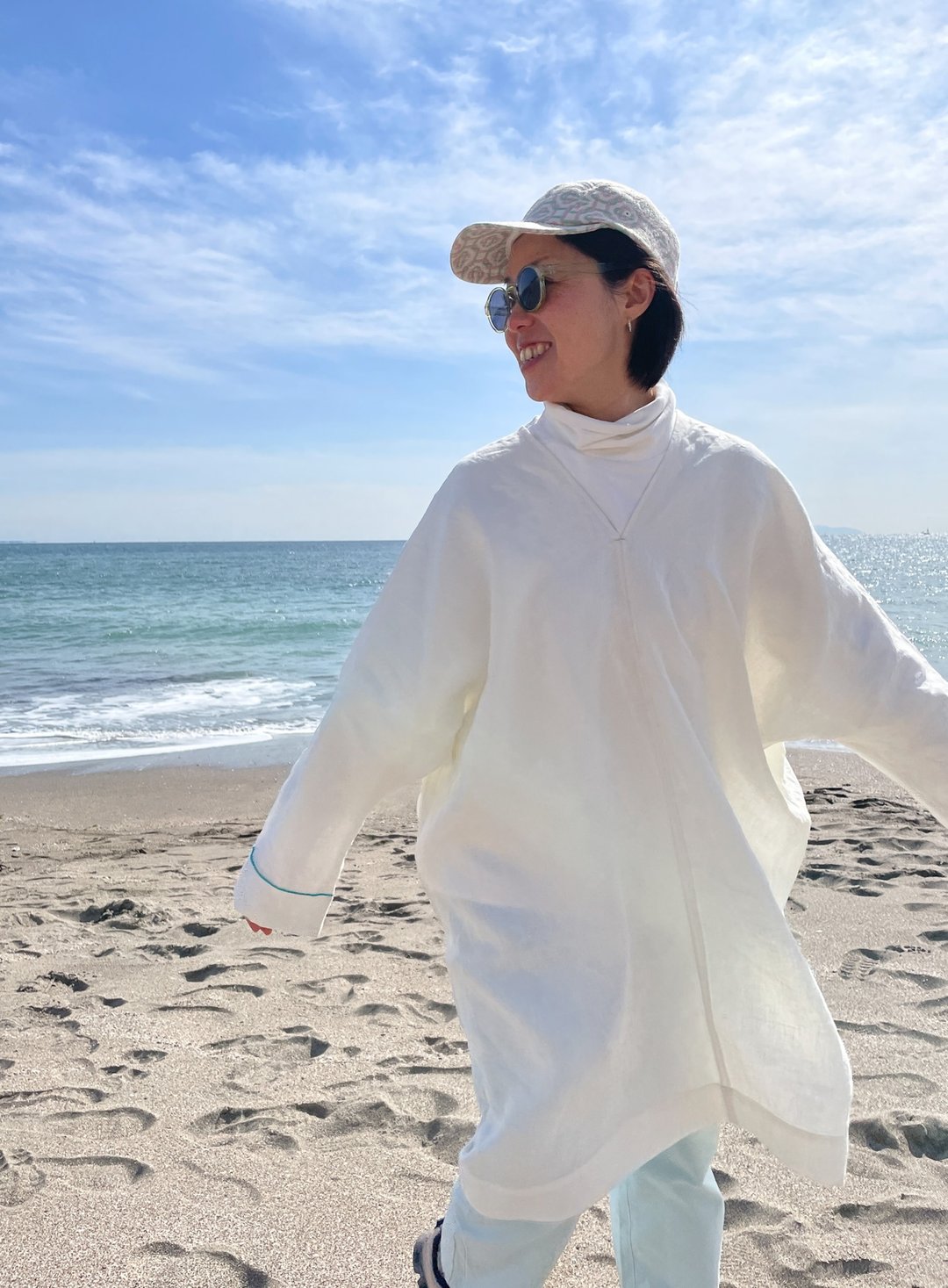 轻盈蓬松亚麻洋装 简约白 优雅法式亚麻制 FrenchLinen Poncho Dress - 洋装/连衣裙 - 棉 白色
