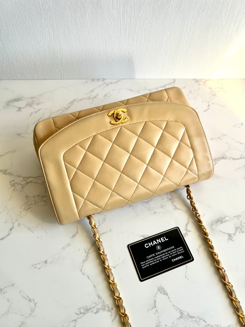 稀有中古二手Chanel米杏色Diana 25黛妃包皮革单肩斜孭侧背背手袋 - 侧背包/斜挎包 - 真皮 卡其色
