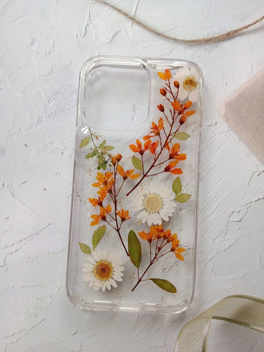 手作押花手机保护壳| iPhone 13 Pro | 早春 - 手机壳/手机套 - 塑料 橘色