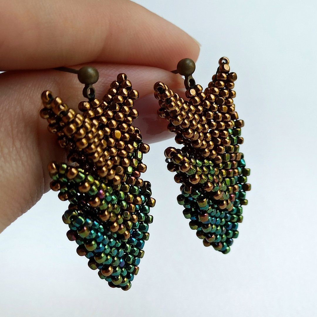 Shiny Metallic Green Earrings | Dangle Beaded Bright Emerald Green Earrings - 耳环/耳夹 - 玻璃 金色