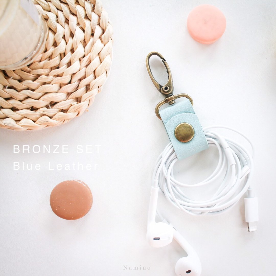 Blue Headphone cable organizer Charging cable storage Headphone strap - 卷线器/电线收纳 - 人造皮革 蓝色