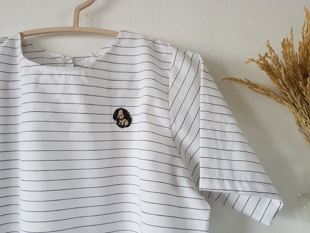 Basic top with Patches Pins- just only one piece in this style. - 女装 T 恤 - 棉 