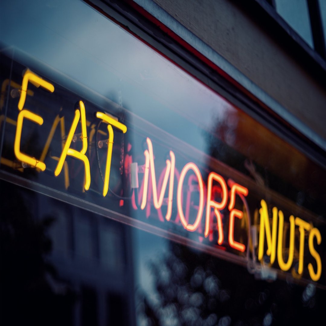 多吃坚果霓虹灯Eat More Nuts LED发光字Neon Sign广告 - 灯具/灯饰 - 压克力 透明