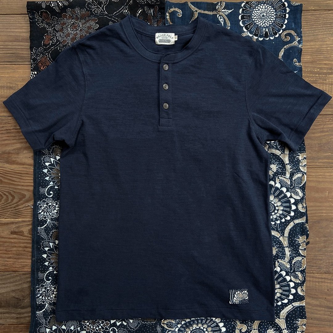 Major Folk│蓝染古布拼布 美式复古藏蓝色亨利领TEE - 男装上衣/T 恤 - 棉 蓝色