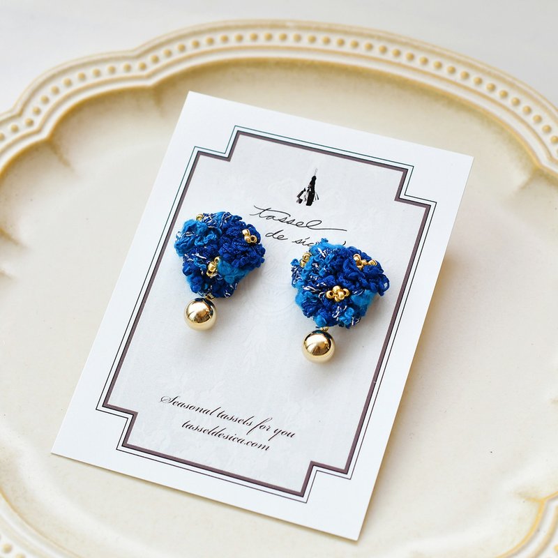 hydrangea tassel earrings/Blue - 耳环/耳夹 - 其他材质 蓝色