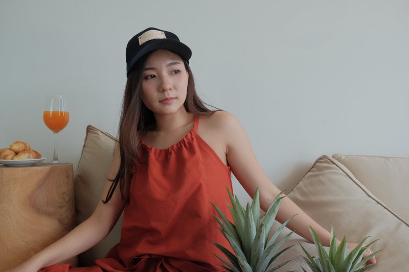 棉质挖背背心 _ KRATIN : 红色 - 女装上衣 - 棉 红色