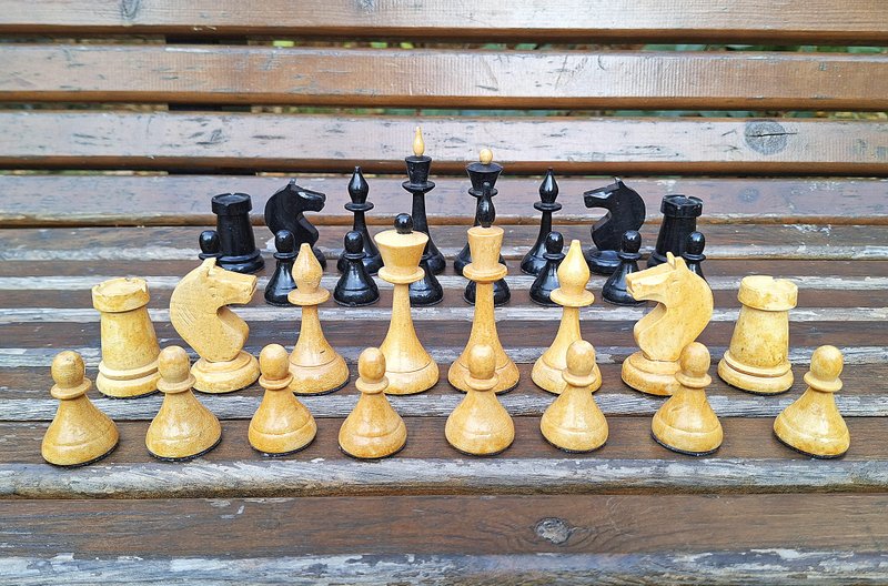 苏联木制棋子 Semenovskie — 1970 年代复古棋子，苏联制造 - 桌游/玩具 - 木头 