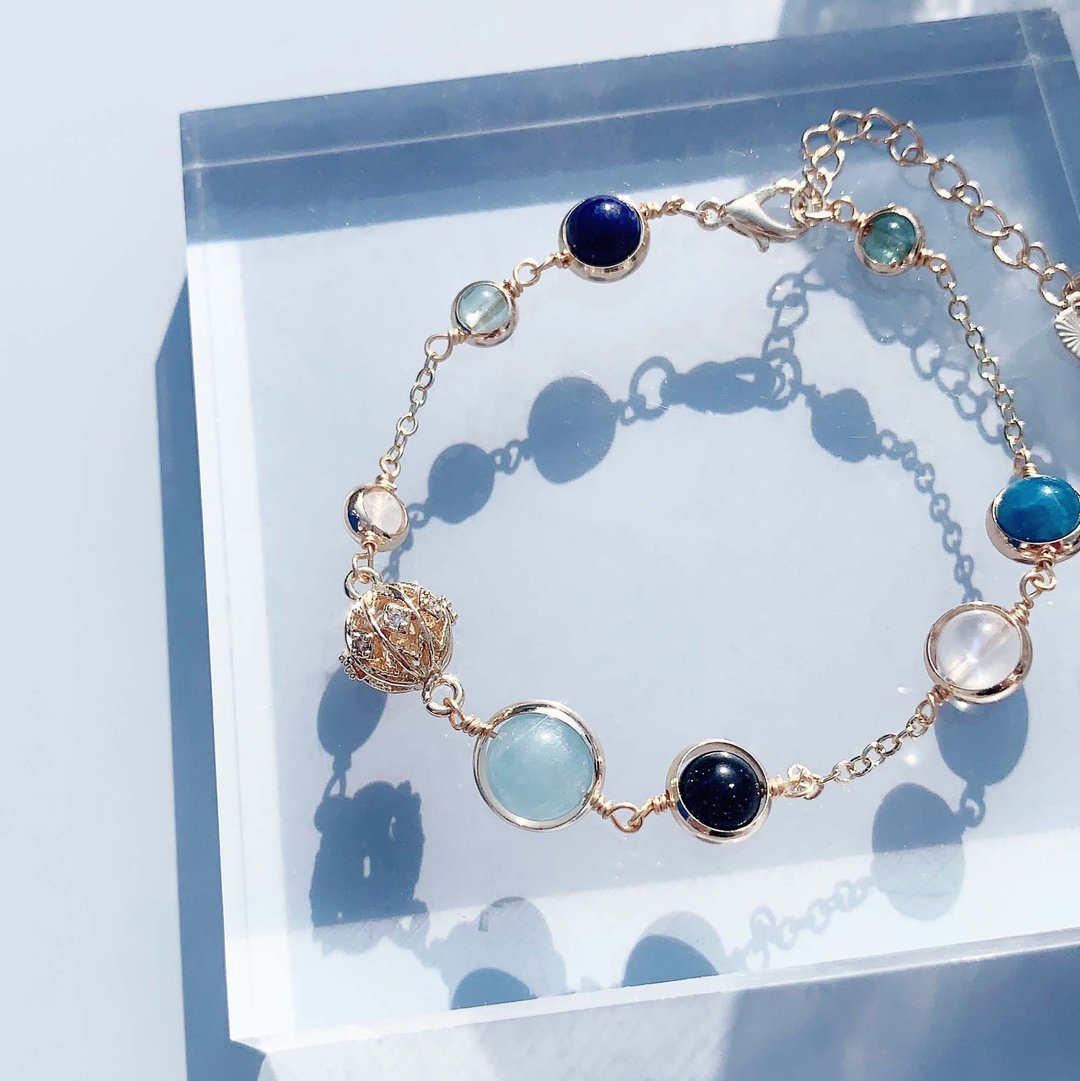 RURI 海蓝宝 蓝磷灰 月光石 14K 包金 手工绕线 天然水晶手链 - 手链/手环 - 水晶 蓝色