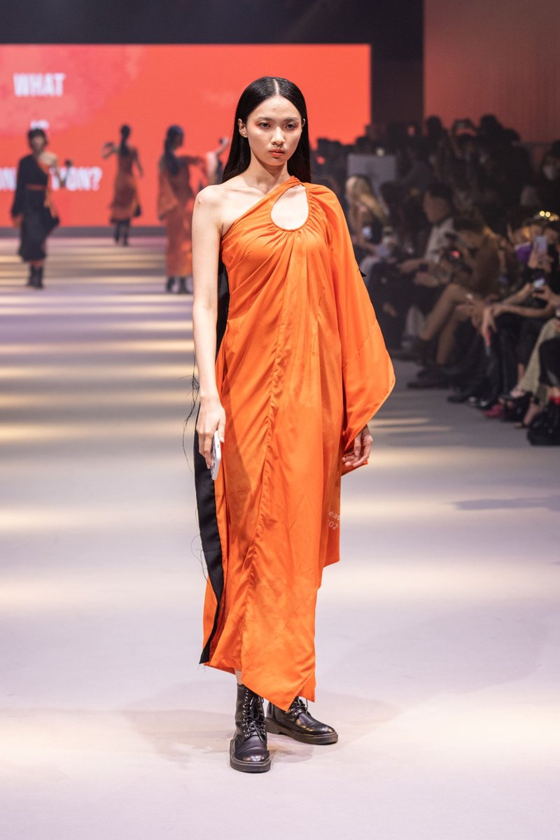 21SS INF N型领斗篷洋装 (秀上款) - 洋装/连衣裙 - 聚酯纤维 橘色