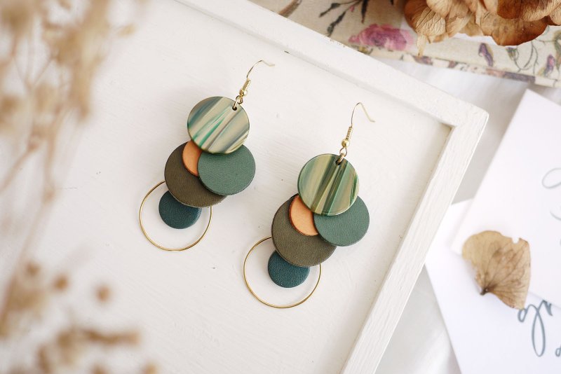 绿光人鱼泡泡垂坠式皮革耳环丨可换医疗钢耳针耳夹丨树脂黄铜 - 耳环/耳夹 - 真皮 绿色