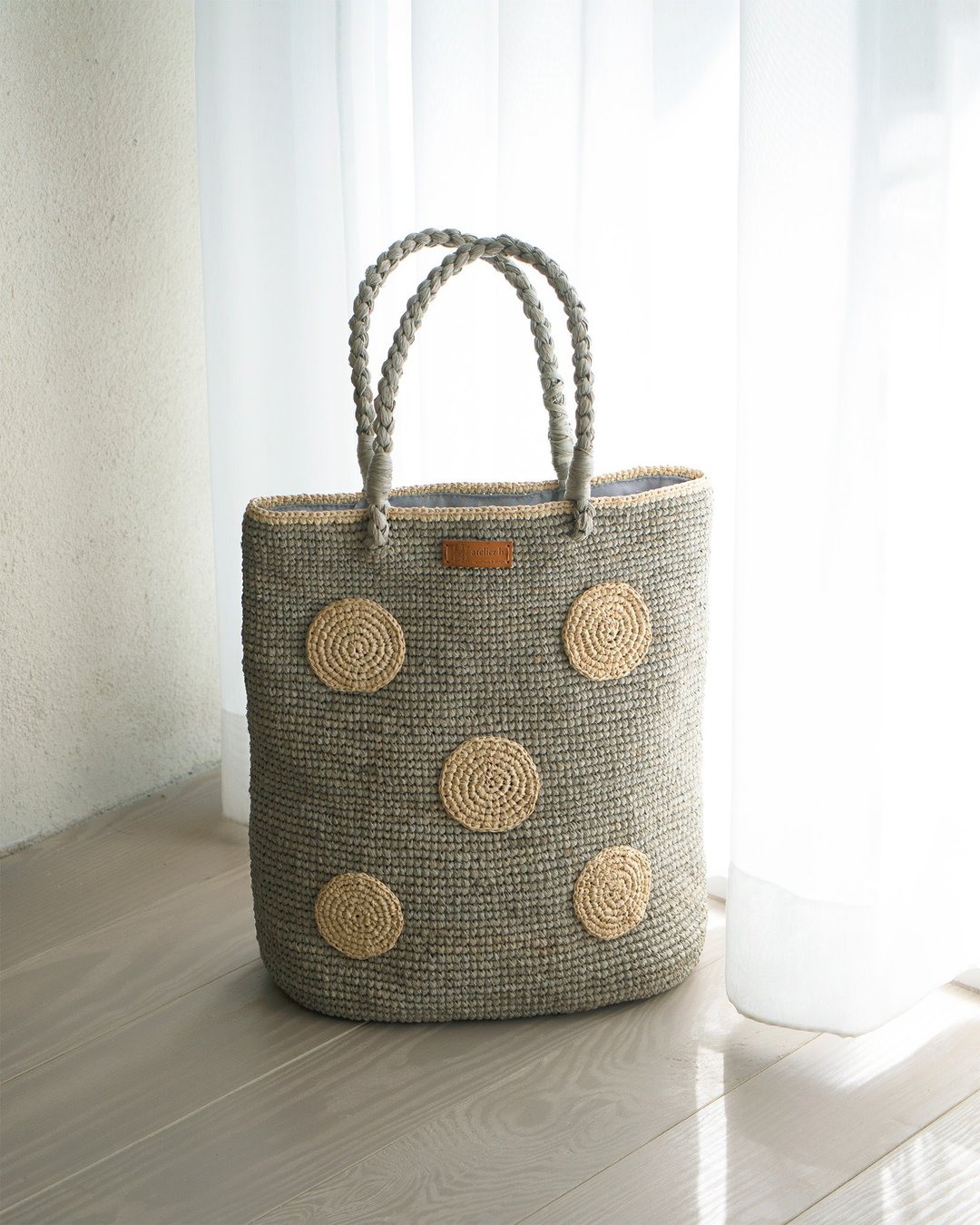 拉菲草手提袋 Doris 柔灰绿  天然原色点点 / Raffia tote bag - 手提包/手提袋 - 植物．花 