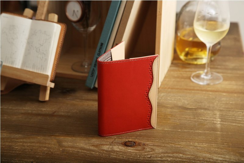 皮革护照夹|护照套|笔记本皮套|手作|旅行|植鞣皮|圣诞礼物 - 护照夹/护照套 - 真皮 红色