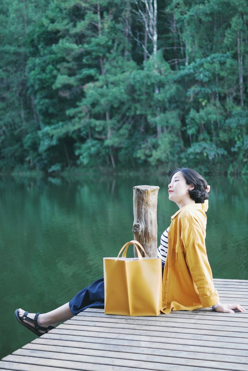 手提包 Signature tote II by WHITEOAKFACTORY - Mustard yellow - 手提包/手提袋 - 人造皮革 黄色