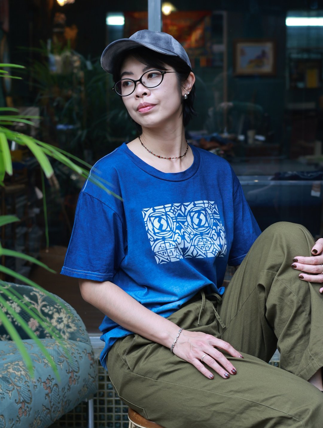 铁窗花 手染纯棉短袖 T 恤/蓝染 天然蓝泥/职人染制 中性款/女款 - 女装 T 恤 - 棉 蓝色
