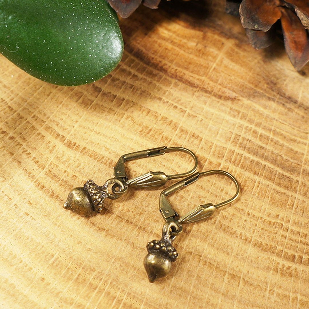 Minimal Acorn Earrings Bronze Acorn Forest Woodland Dangle Drop Earrings Jewelry - 耳环/耳夹 - 其他材质 卡其色