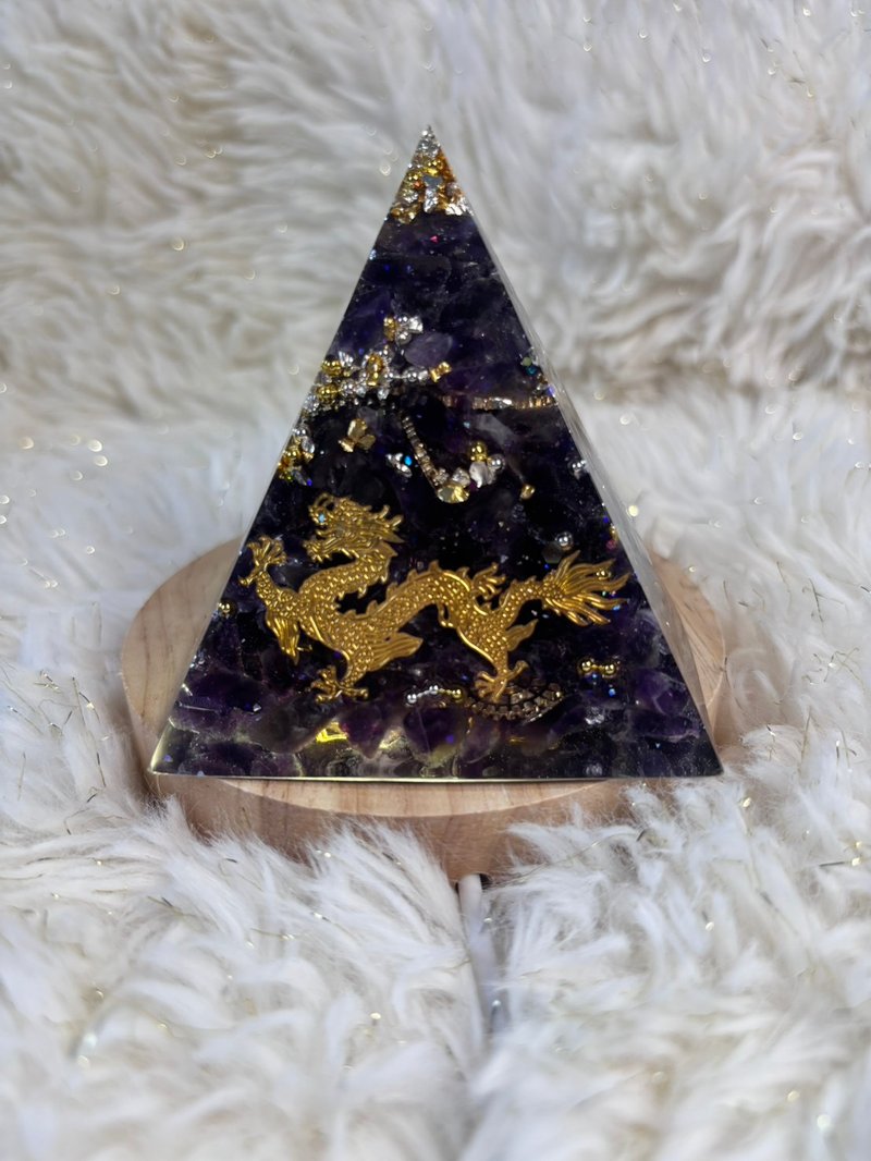 (桌边守护款) 限量紫耀金龙-紫水晶奥刚能量金字塔 - 摆饰 - 水晶 紫色