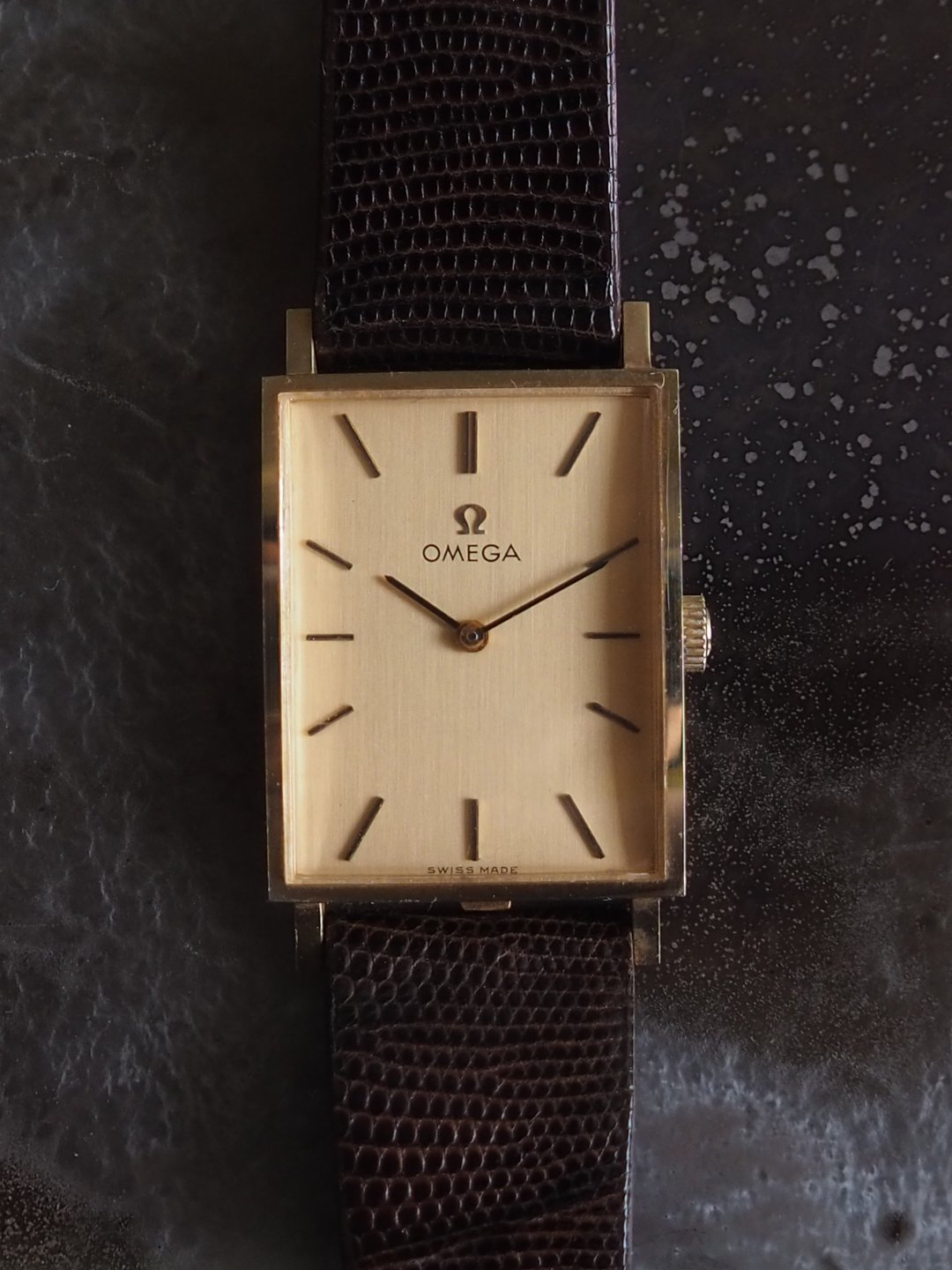 OMEGA 矩形表款 14K 金 Omega Rectangular Watch 腕表 金色 男士 女士皆宜 复古 - 男表/中性表 - 贵金属 金色