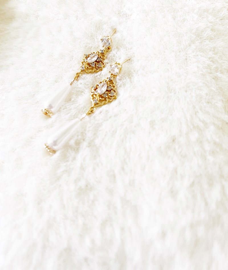 |优雅气质| 气质简约风 • 锆石小垂坠耳环• 925耳针 - 耳环/耳夹 - 其他金属 金色