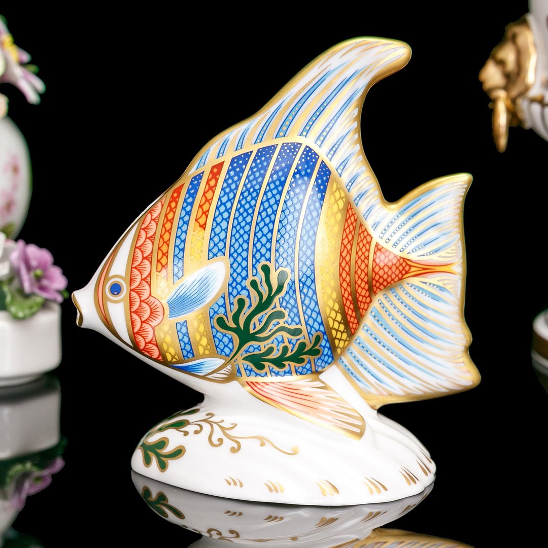 限量英国制Royal Crown Derby 2003天使鱼书房骨瓷纸镇装饰饰 - 摆饰 - 瓷 