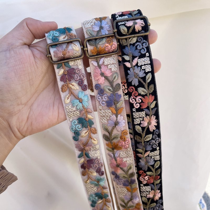 刺绣手机背带 可调节背带 好烦小姐 - 手机配件 - 其他人造纤维 多色