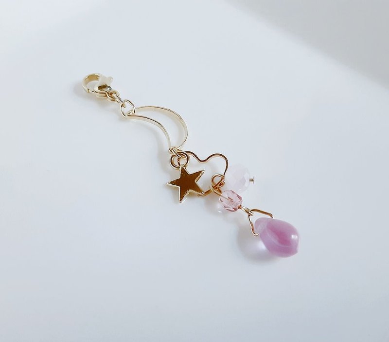 挂着小星星的弯月圈、爱心圈与水滴小珠的别致迷你吊饰 粉色 礼物 口罩吊饰 迷你钥匙圈 可爱 - 耳环/耳夹 - 其他材质 粉红色
