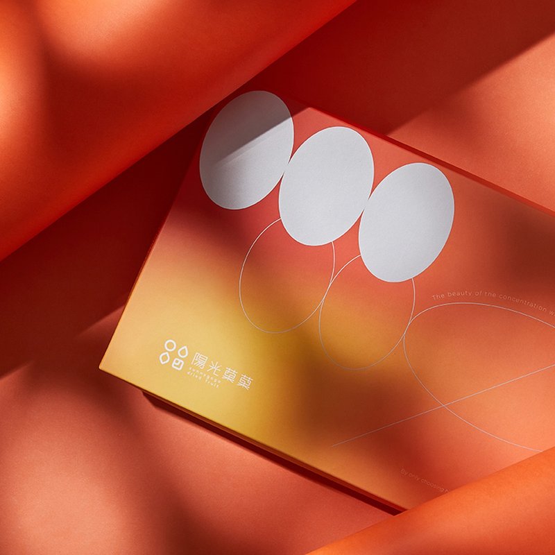 【阳光菓菓】炽热心意礼盒/附提袋 - 水果干 - 其他材质 