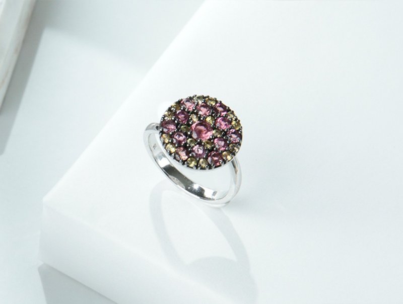 Edith & Jaz • 碧玺石│刚玉宝石型格纯银戒指 - 戒指 - 宝石 黑色