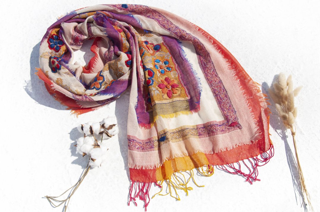 Pashmina刺绣羊毛披肩/针织围巾/刺绣围巾/羊绒披巾/喀什米尔Cashmere 围巾羊毛 毛线围巾克什米尔围巾-花 - 围巾/披肩 - 羊毛 多色