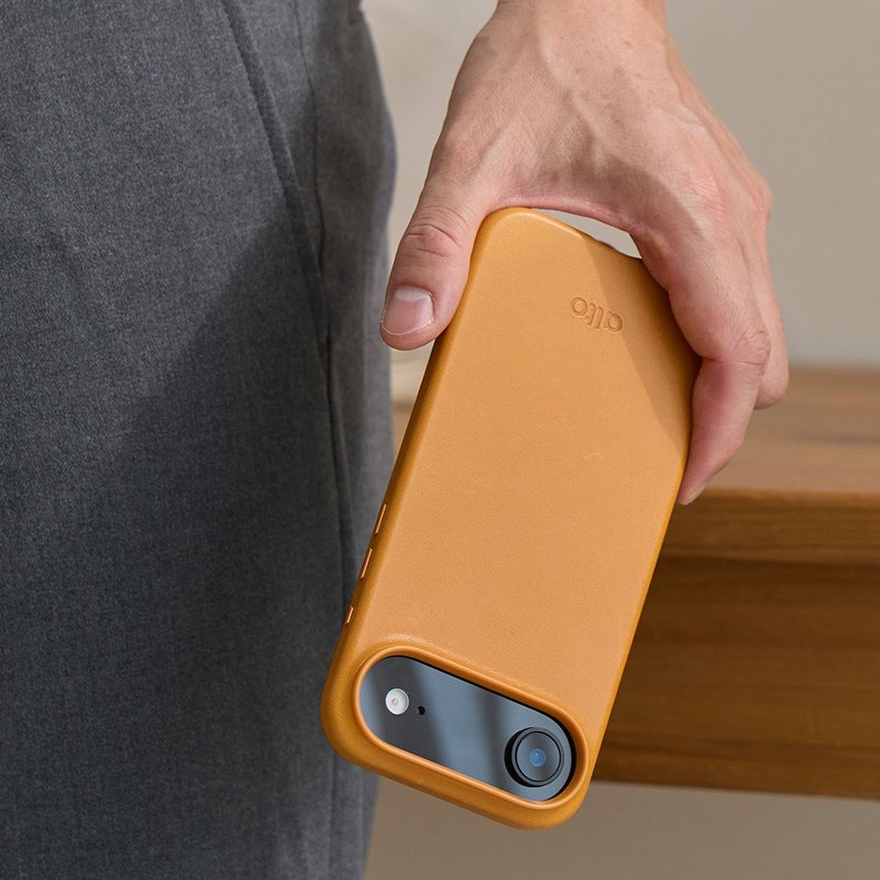 磁吸防摔皮革手机壳 iPhone 17 系列 - 焦糖棕 - 手机壳/手机套 - 真皮 咖啡色