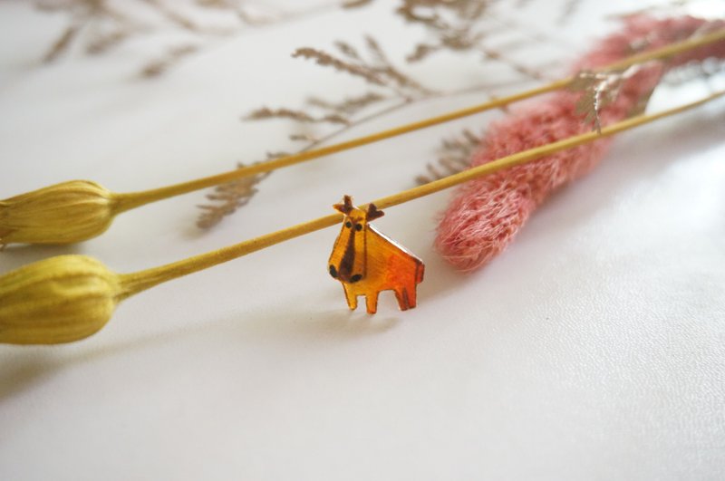 手绘耳环-牛/对 - 耳环/耳夹 - 树脂 咖啡色