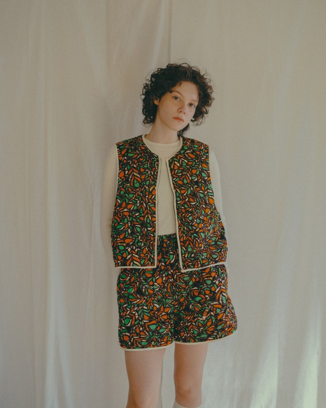 AFRICA REVERSIBLE PADDED VEST (SING A SONG) - 女装背心 - 聚酯纤维 橘色