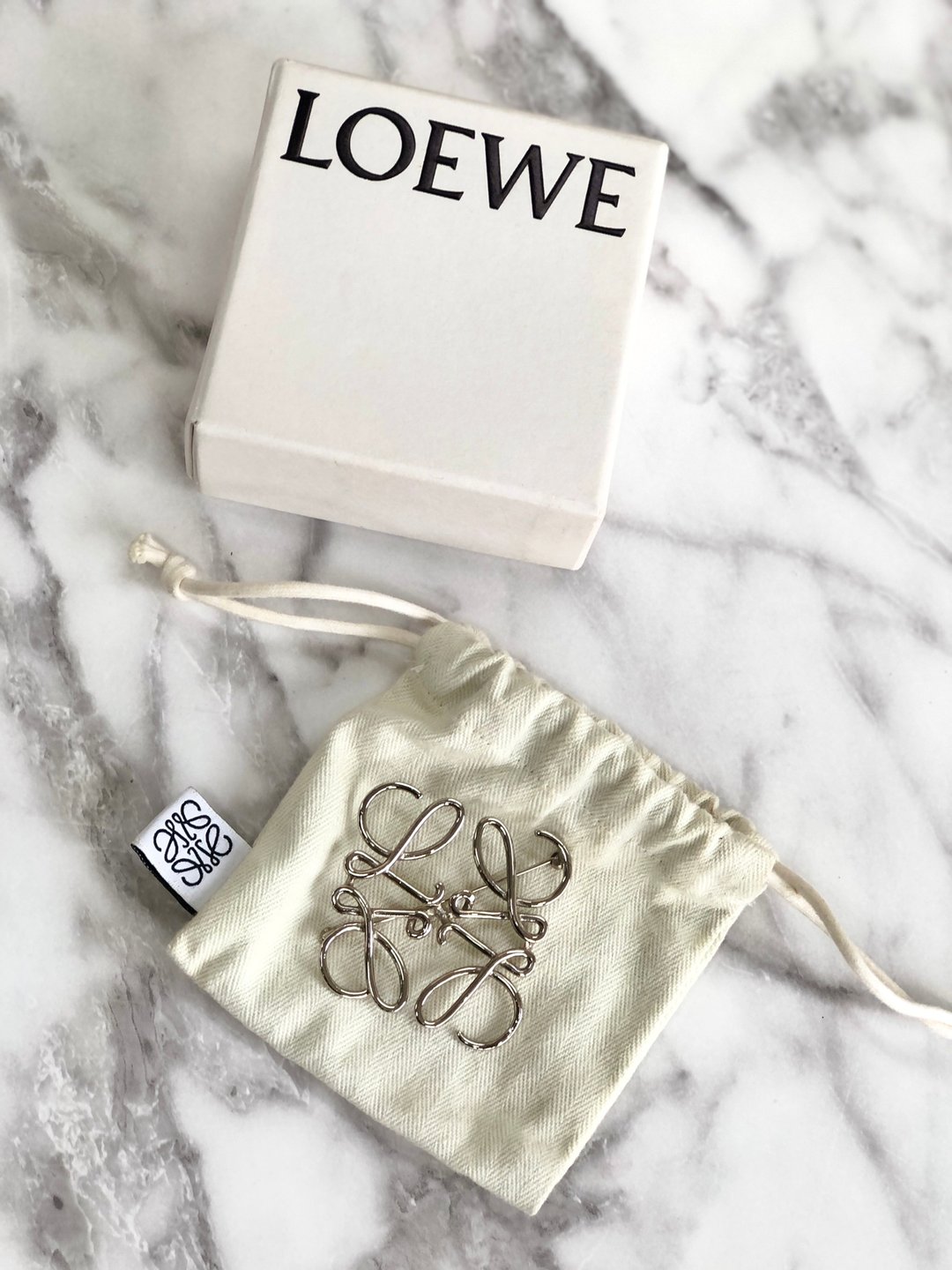 【日本直送名牌二手包】LOEWE罗意威字谜胸针银vintage复古配饰配件cfv3fc - 胸针 - 其他材质 银色