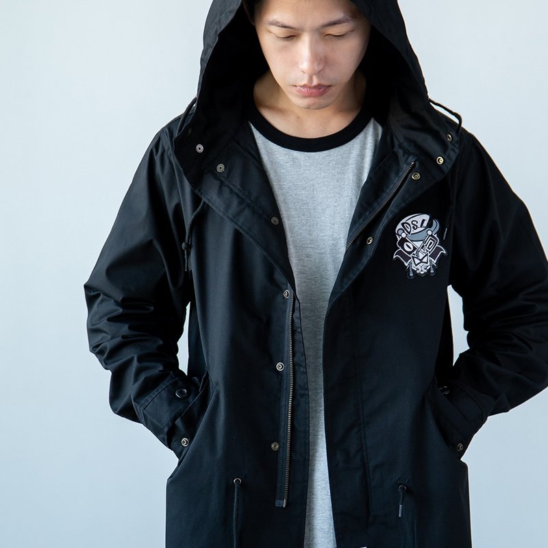 【秋冬推荐】【防风防泼水】好好玩系列军徽军装大衣(男生版) - 男装外套 - 棉．麻 黑色