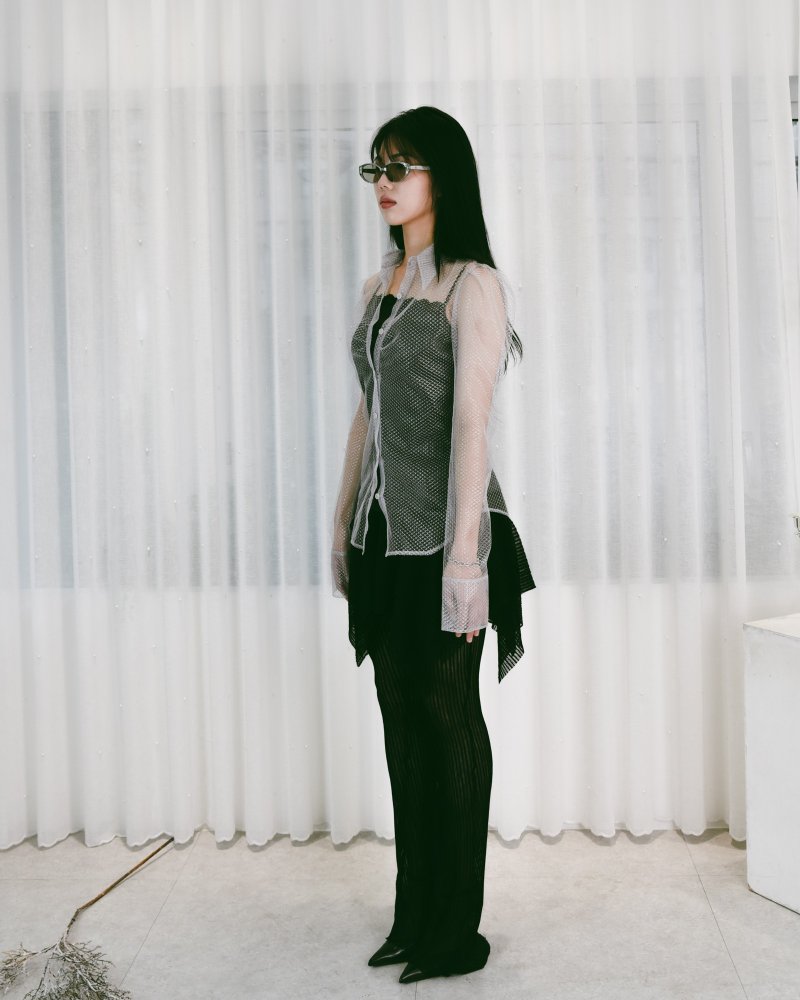 透视感泡泡袖上衣 - 女装衬衫 - 塑料 银色