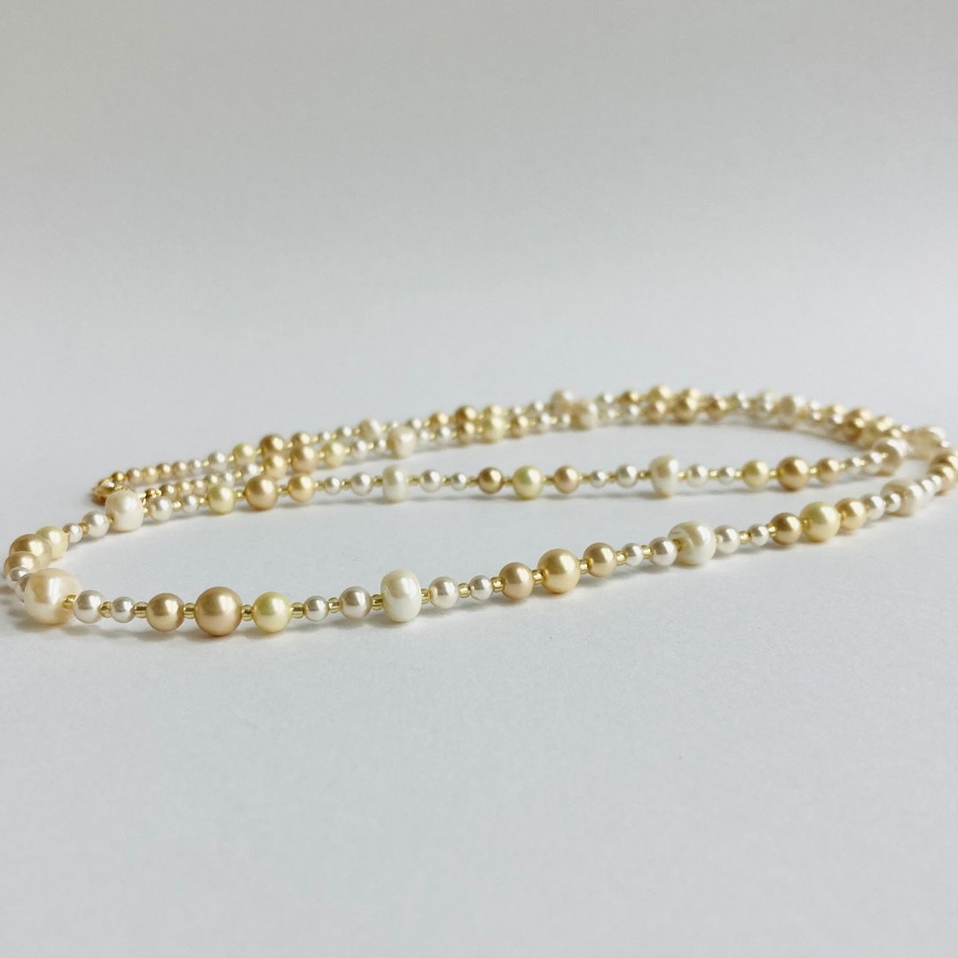 玻璃混合珍珠歌剧院式项链 / 约82cm / 混金色 / 日本制造 - 项链 - 玻璃 金色